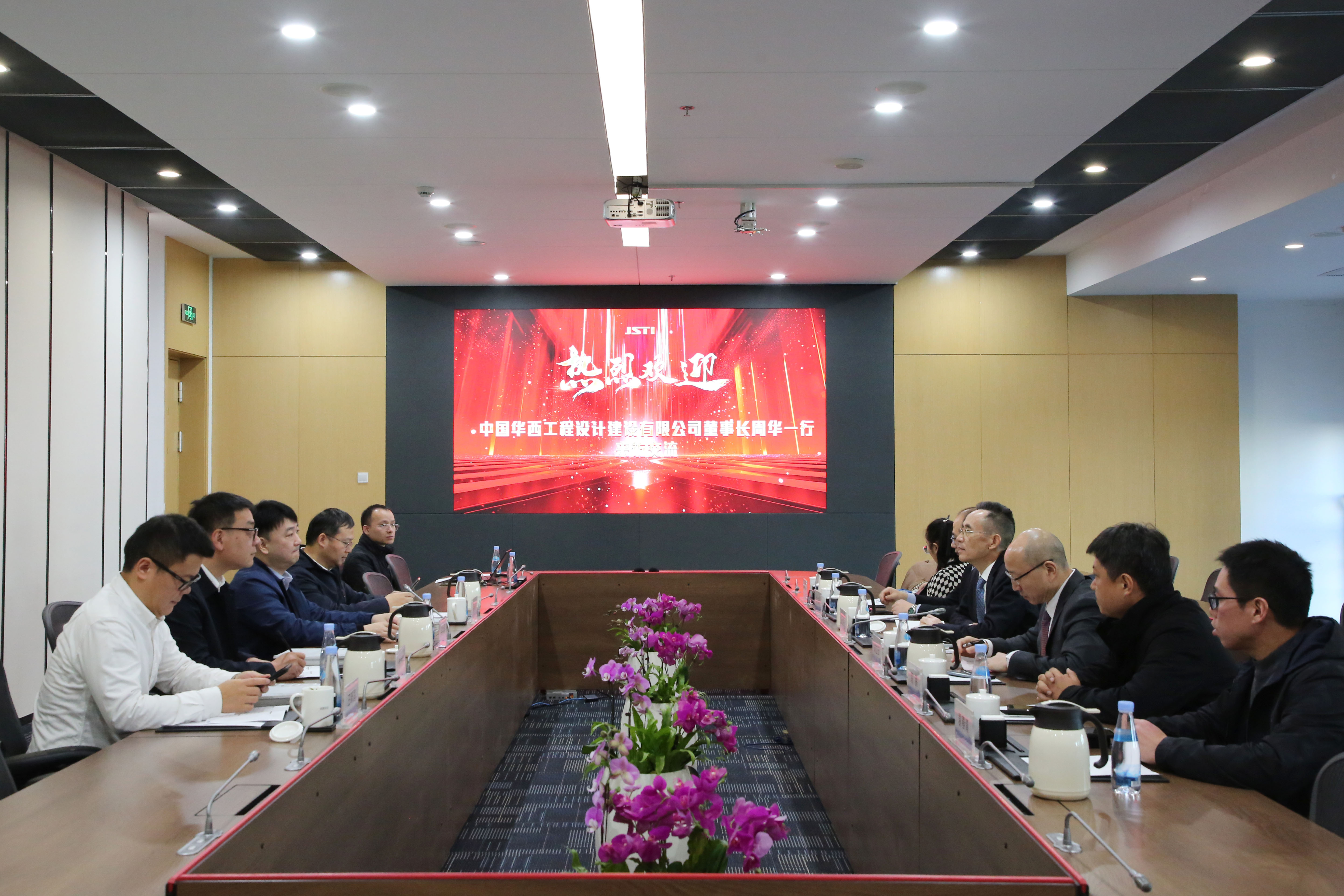 1734415064432377I2bq.jpg 0.jpg