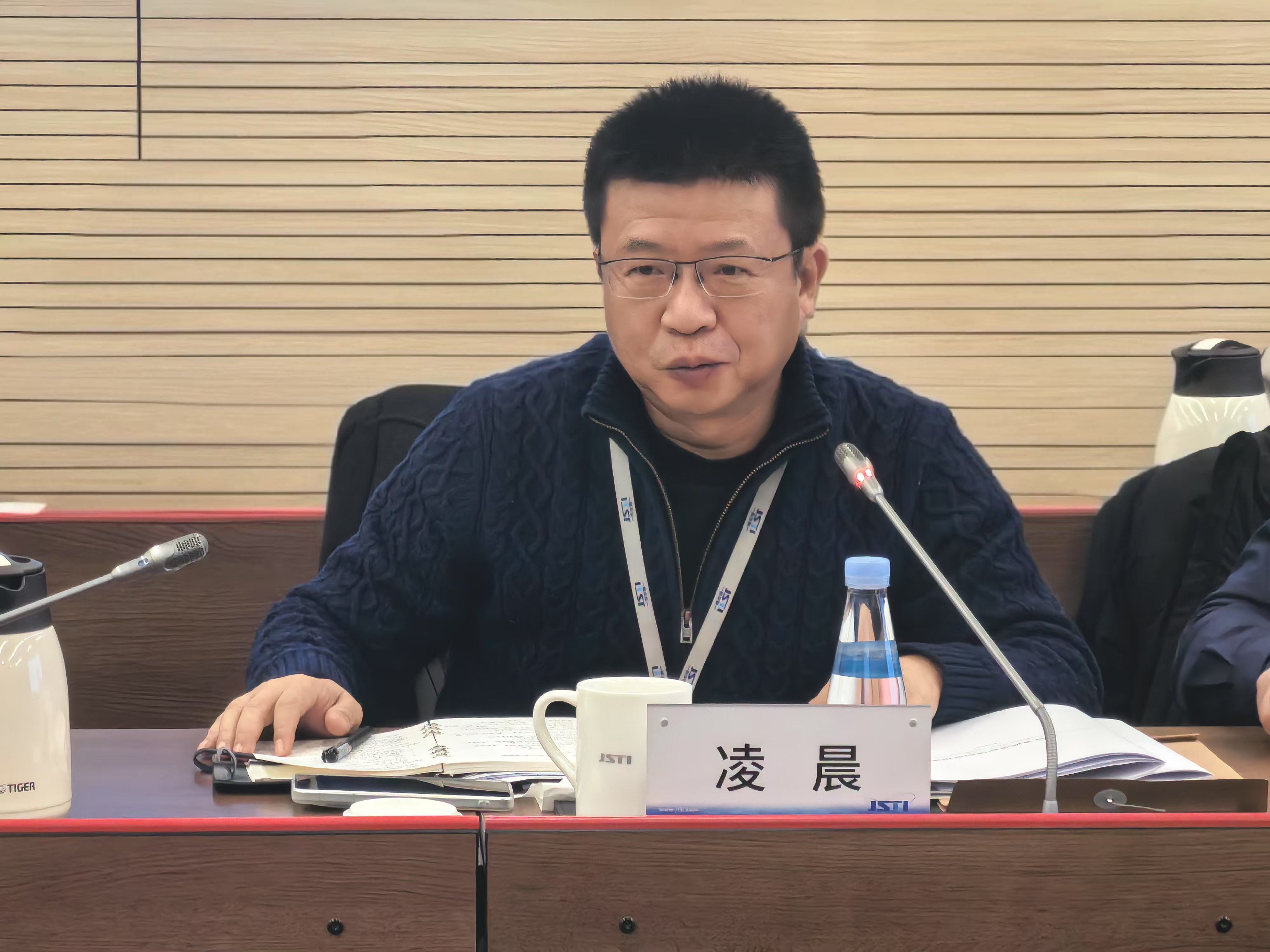 1739754886461304Jo3h.jpg 02凌晨.jpg